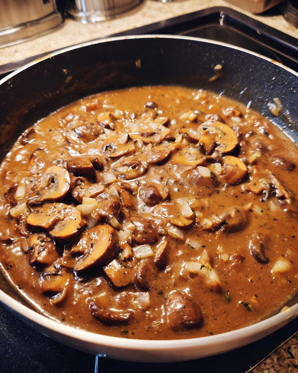 Mushroom Gravy - detail 2