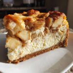Apple-Cinnamon Christmas Cheesecake