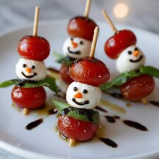 15-Minute Christmas Caprese Snowman Skewers: Magical Holiday Bites