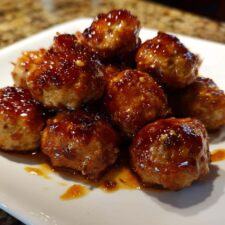 30-Minute Honey Garlic Meatball Bites: Irresistibly Sticky Perfection