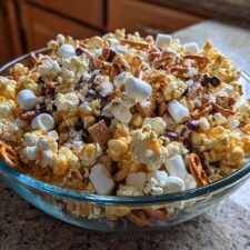 Spectacular New Year Party Popcorn Bar in 15 Minutes