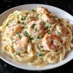 Creamy Garlic Shrimp Alfredo Pasta