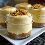 Mini cheesecake in jars