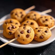 50 Mini Cookie Pops That Will Steal the Show Instantly