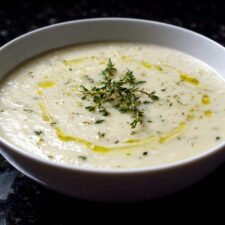 Creamy Vegan White Bean Soup: 10g Protein in 35 Minutes