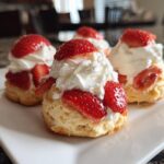 Mini strawberry shortcake bites