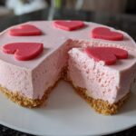 The Cutest Valentine’s Day Cheesecake Ever