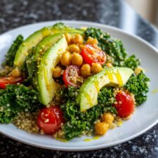 15-Minute Kale & Chickpea Grain Bowl That Actually Tastes Amazing