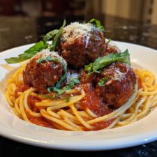 Juicy Spaghetti with Meatballs Recipe That Melts in Your Mouth