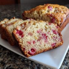 3-Ingredient Strawberry Banana Bread: Irresistible & Easy